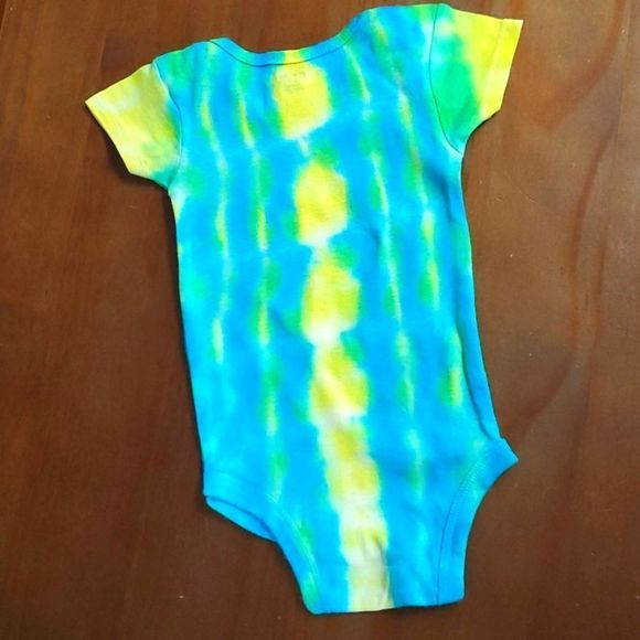 Gerber cotton tie-dye onesie handmade 6-9 months yellow blue - Picture 4 of 4